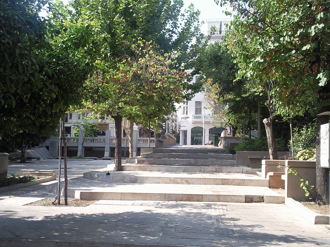 Kolonaki boutiques photo 1