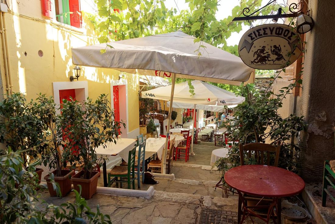 Plaka & Happy Train photo 1